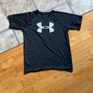 COPY - Boy’s under armor t-shirt size youth large